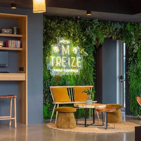 Western M-treize Paris Otel 4*