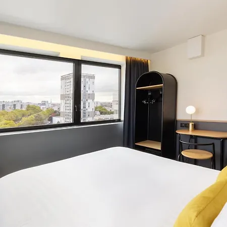 Western M-treize Paris 4*