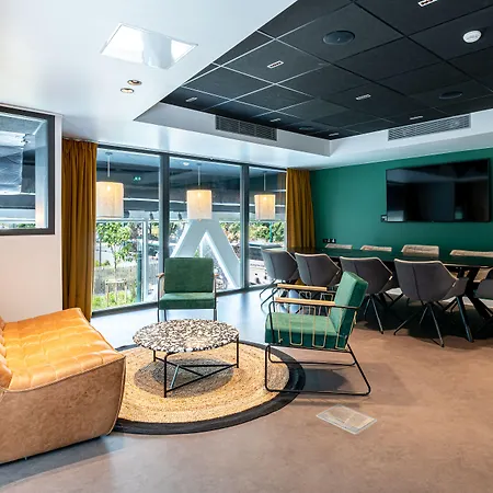 Western M-treize Paris 4* Asnières