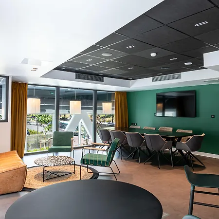 Western M-treize Paris 4* Asnières